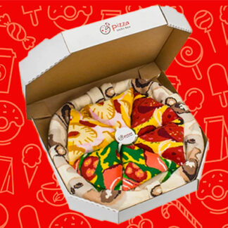 Socks with pizza patterns printed on them are folded into a pizza shape and stuffed into a pizza box which looks exactly like a pizza. There are multiple print types of these pizza socks representing different tastes of pizza.
